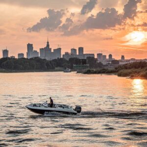 Miami Wars rejs po Wiśle Warszawa motorówka